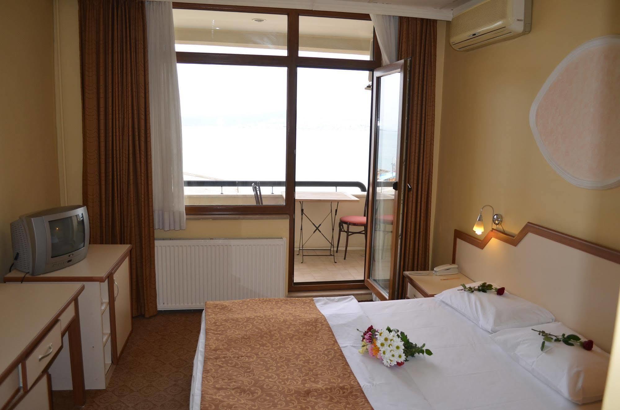 Ayvalik Palas Hotel מראה חיצוני תמונה
