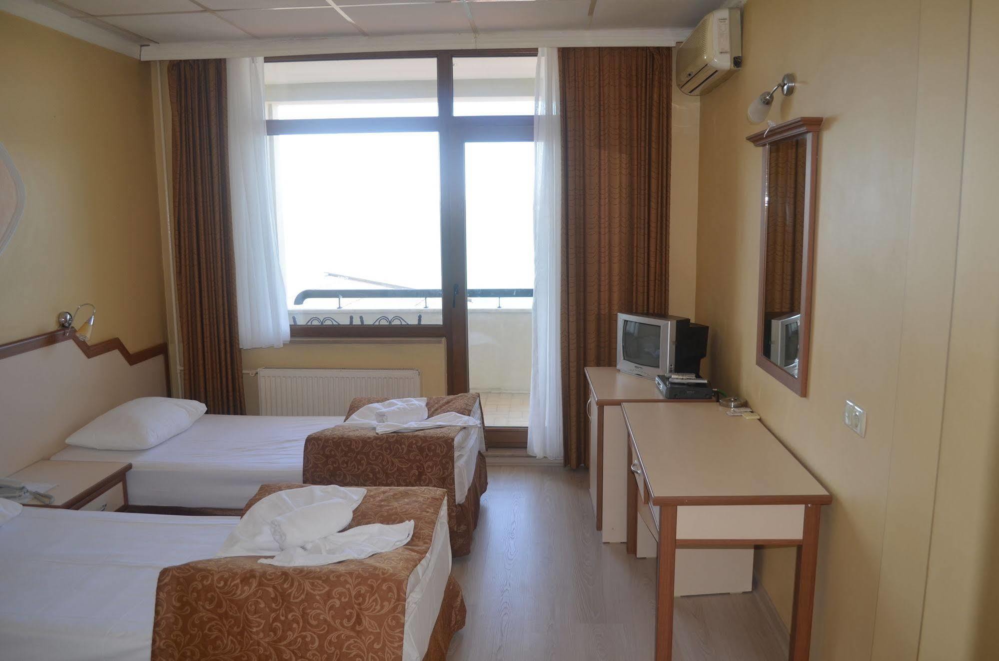 Ayvalik Palas Hotel מראה חיצוני תמונה